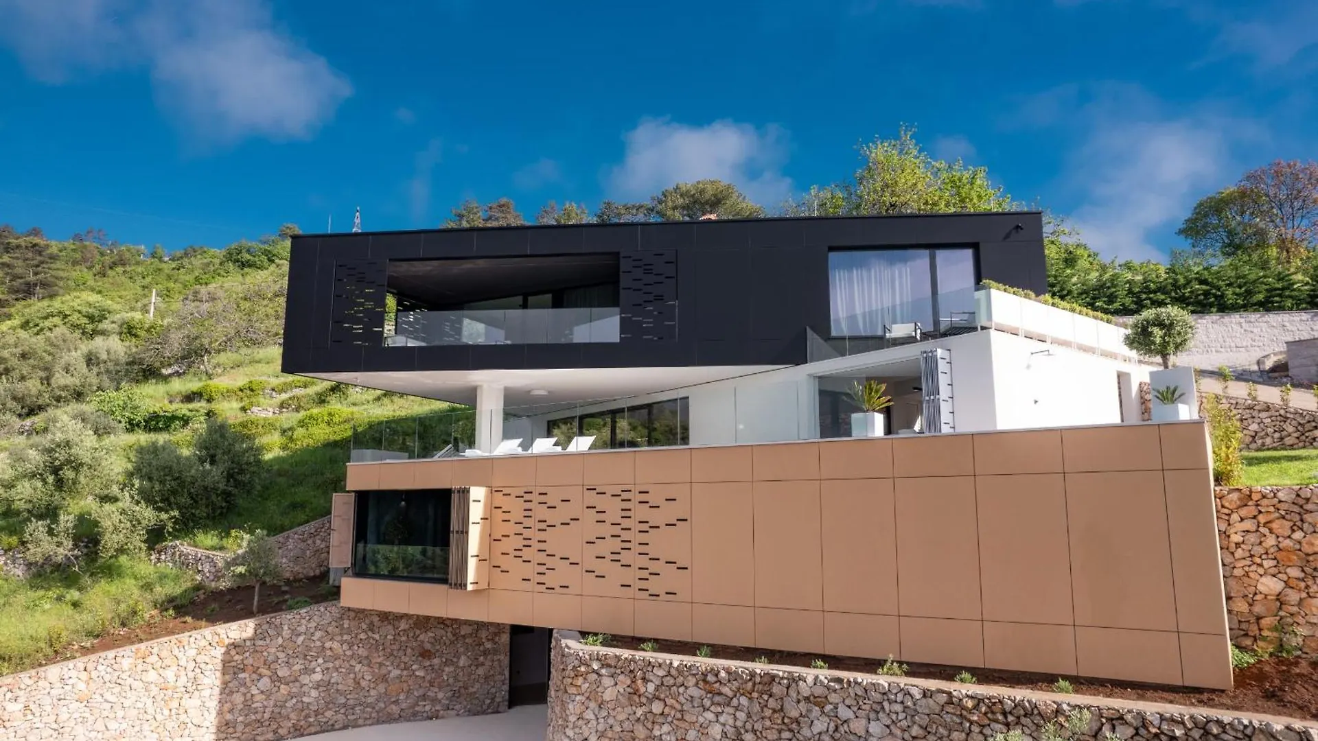 Villa 3,0 Near Opatija For 8 People With Indoor And Outdoor Pool & Wellness